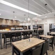 Holiday Inn Calgary-Airport by IHG