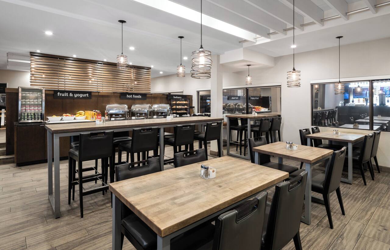 Holiday Inn Calgary-Airport by IHG