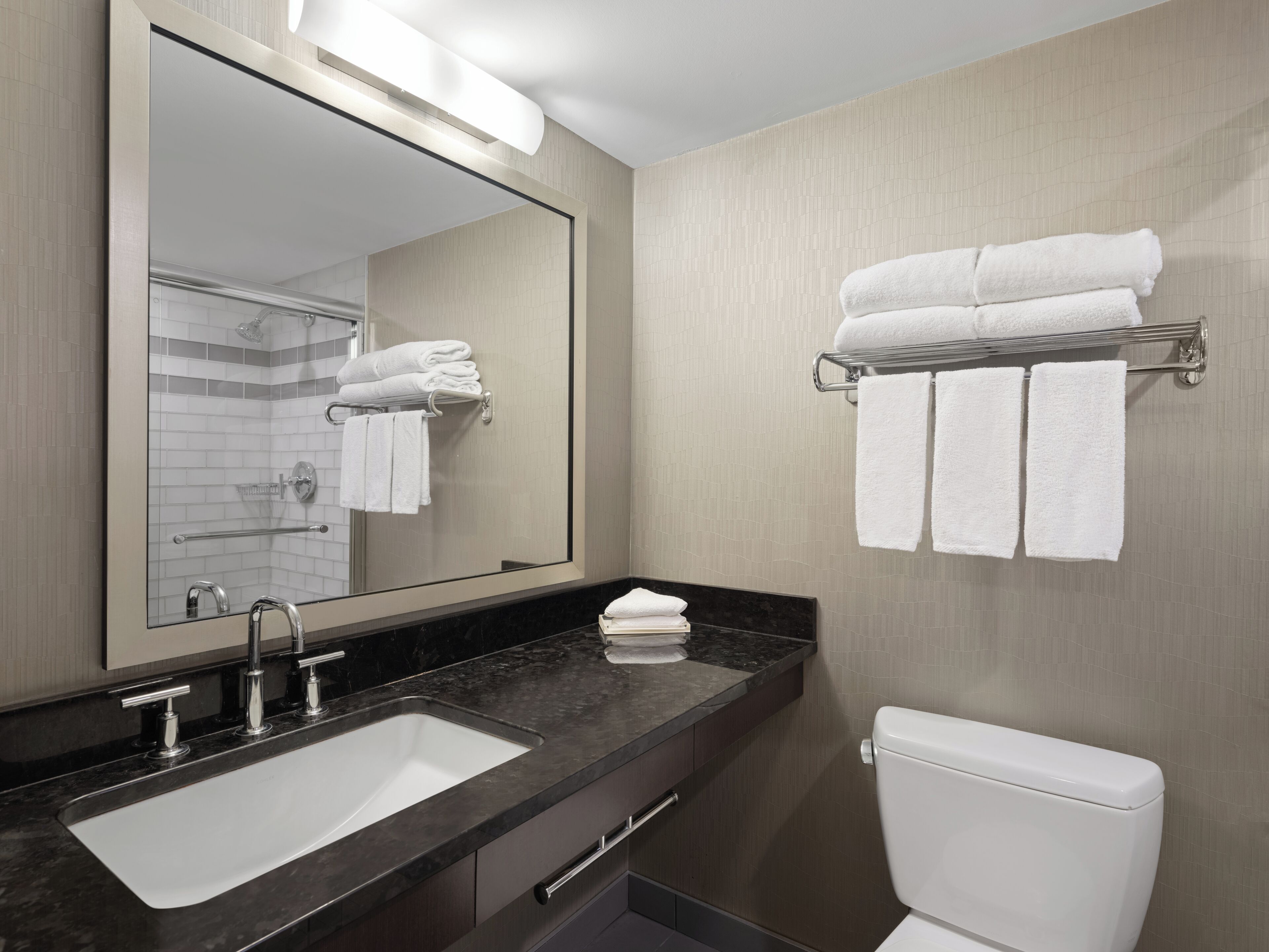 Photo - Holiday Inn Calgary Airport by IHG