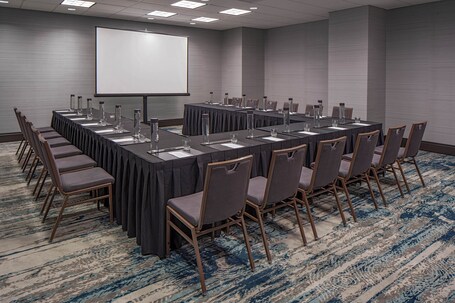 Hyatt Regency Indianapolis - Image 30