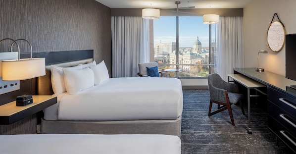 Premium bedding, down comforters, in-room safe, desk - Hyatt Regency Indianapolis (Indianapolis)