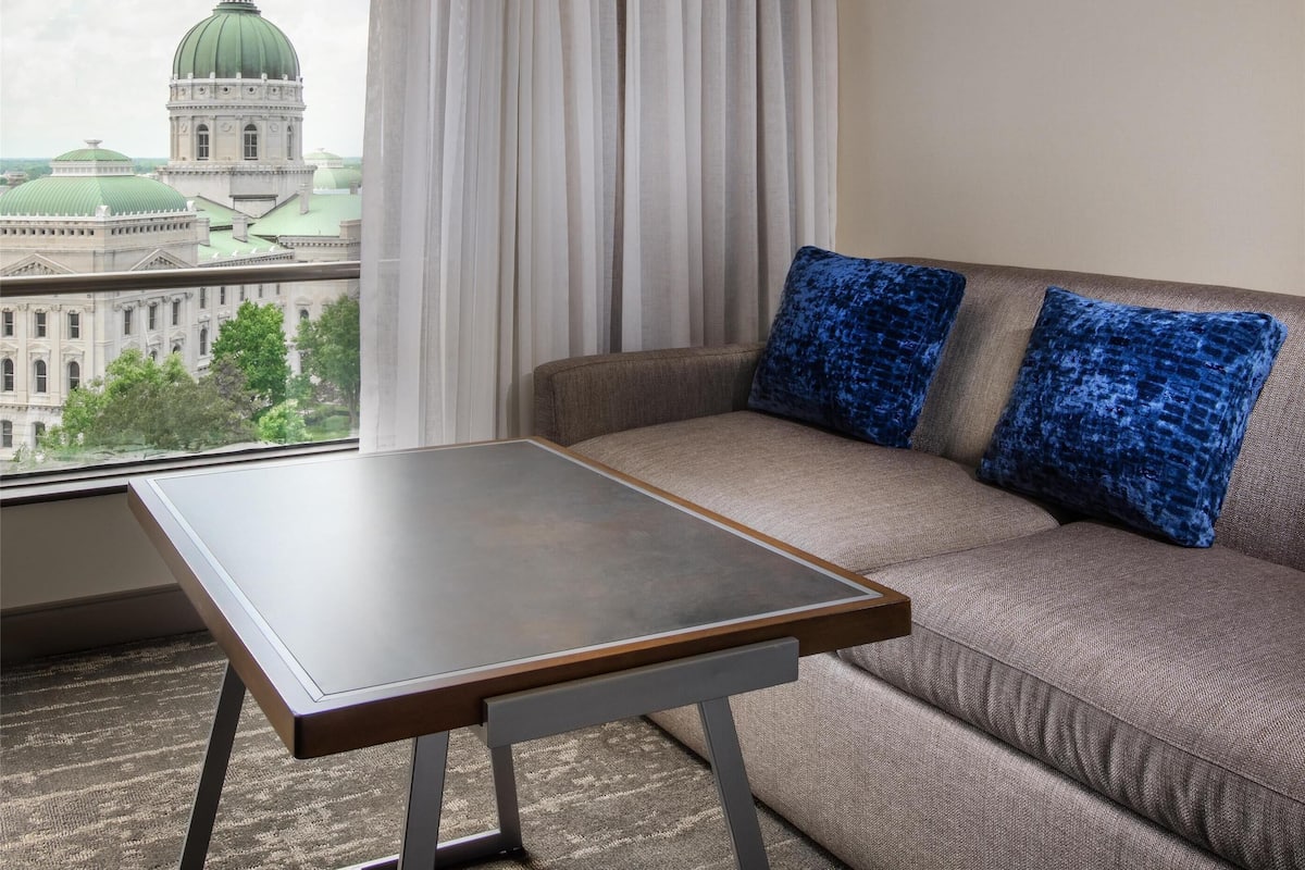 Room, 1 King Bed with Sofa bed (Capitol View) | Premium bedding, down comforters, in-room safe, desk