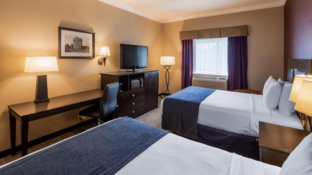 In-room safe, desk, laptop workspace, blackout drapes