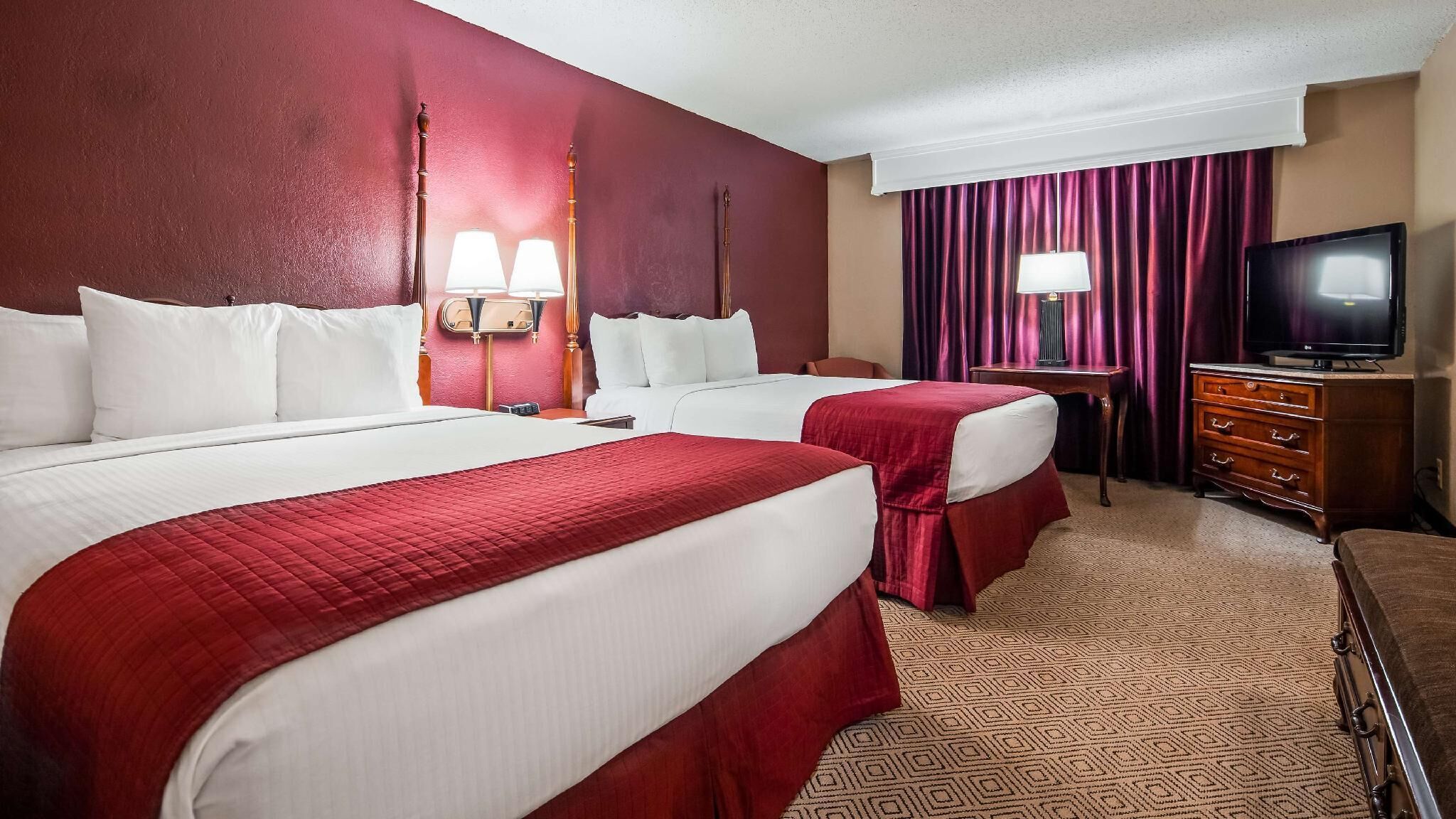 In-room safe, desk, laptop workspace, blackout drapes