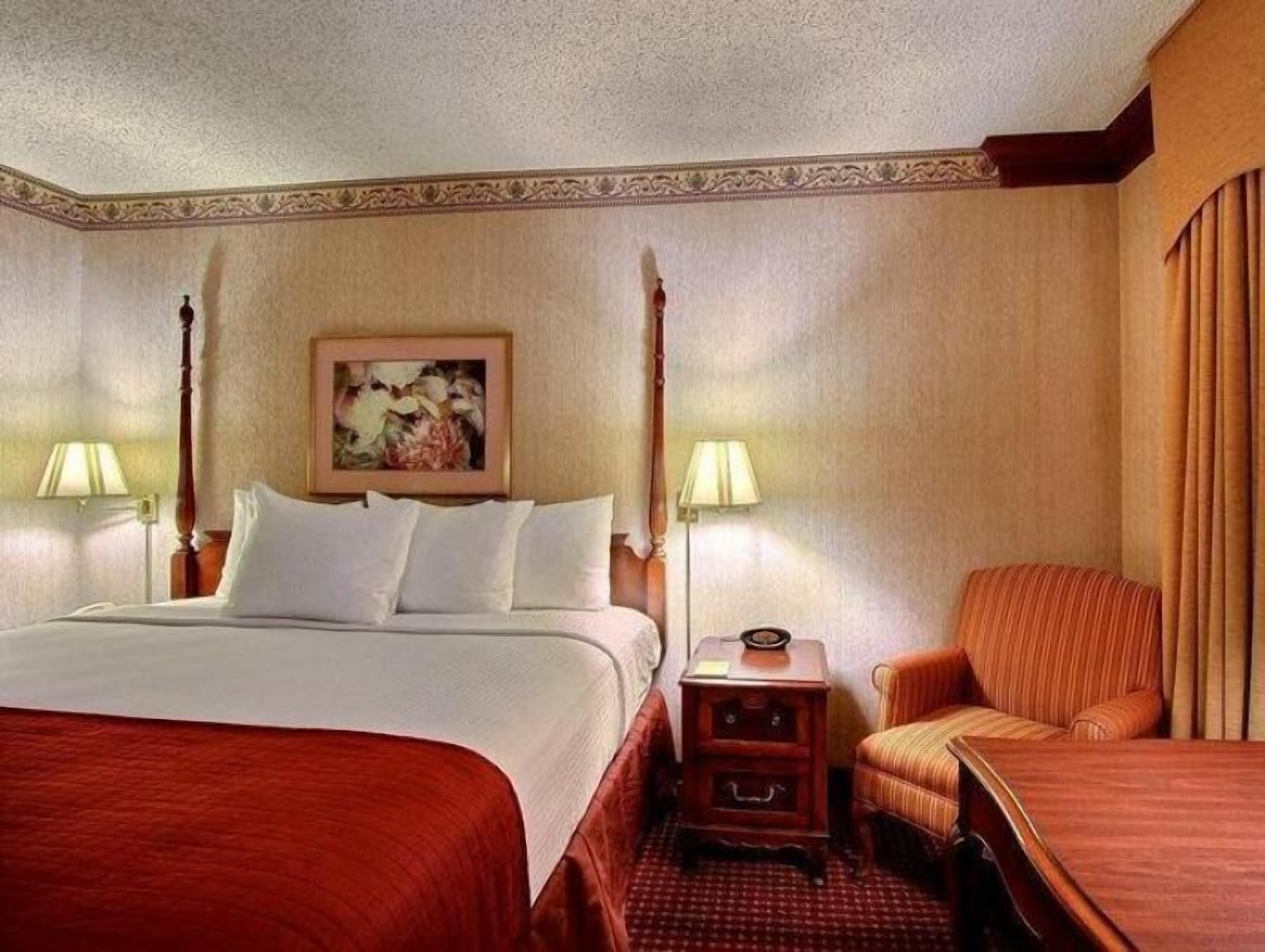 In-room safe, desk, laptop workspace, blackout drapes