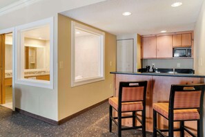 Suite, 2 Queen Beds, Non Smoking, Jetted Tub | 1 bedroom, in-room safe, desk, laptop workspace