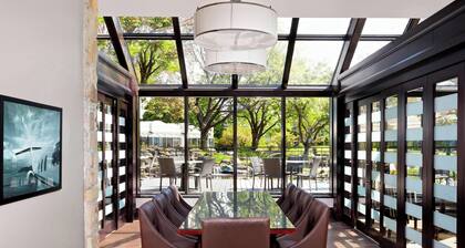Sheraton Montreal Airport Hotel