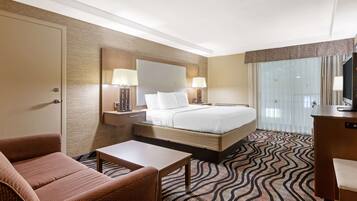 Bureau, rideaux occultants, fer et planche Ă repasser, Wi-Fi gratuit