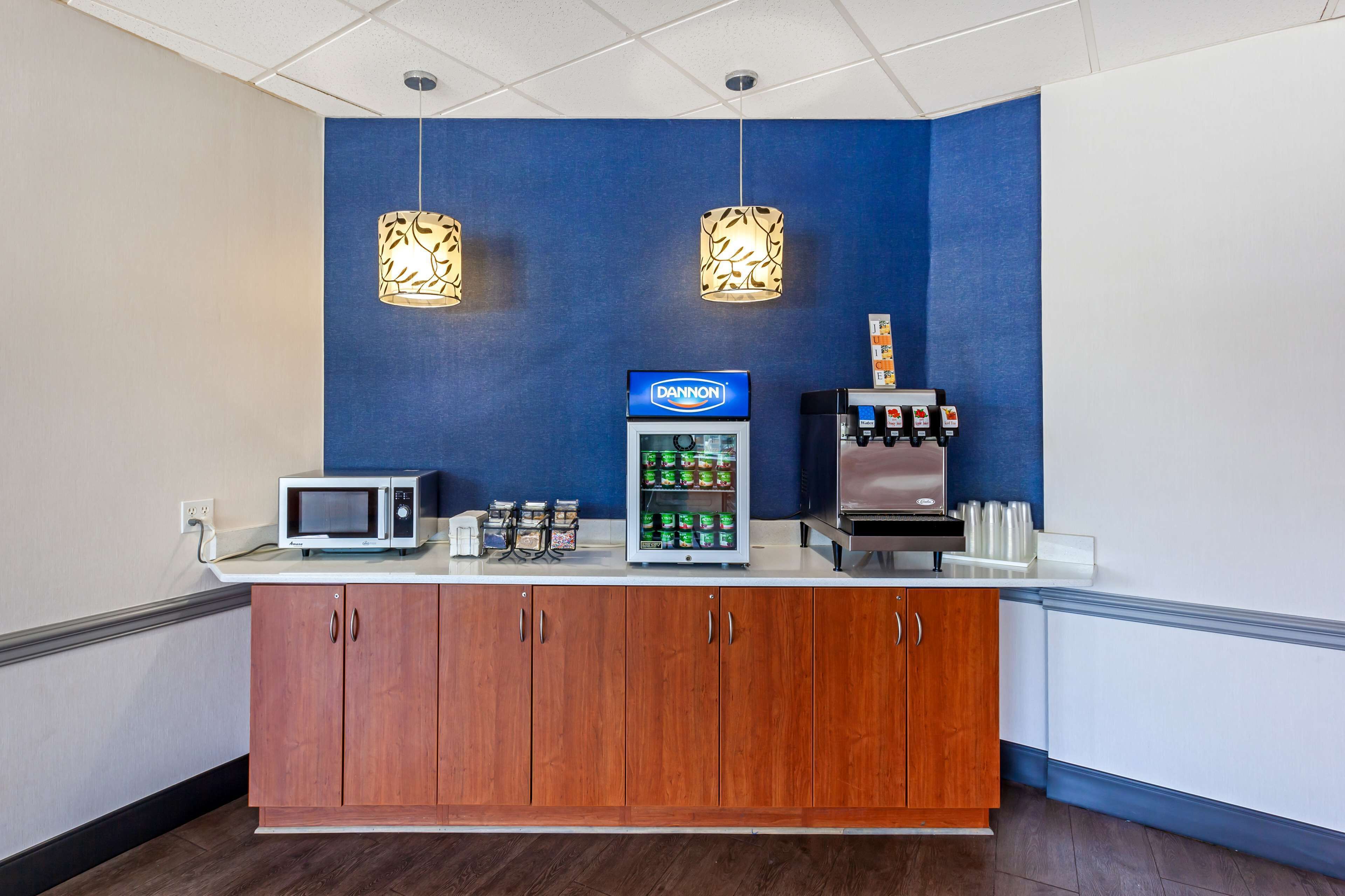 Photo - Best Western Summit Inn