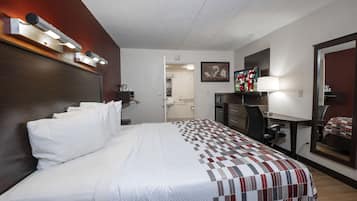 Standard Room, 1 King Bed, Accessible (Smoke Free) | Desk, free WiFi, bed sheets, alarm clocks