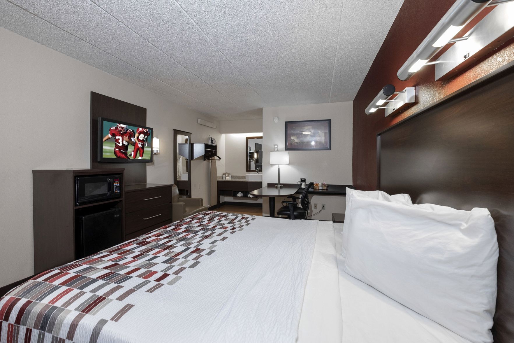 Desk, free WiFi, bed sheets, alarm clocks