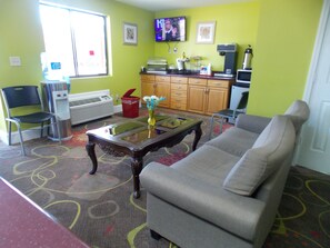 Lobby lounge