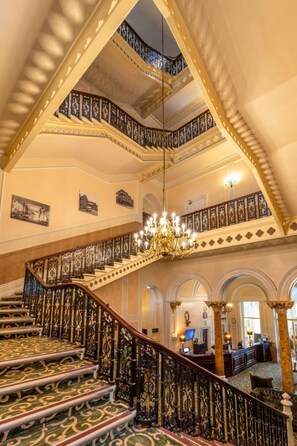 Staircase - Britannia Palace Hotel Buxton & Spa (Buxton)