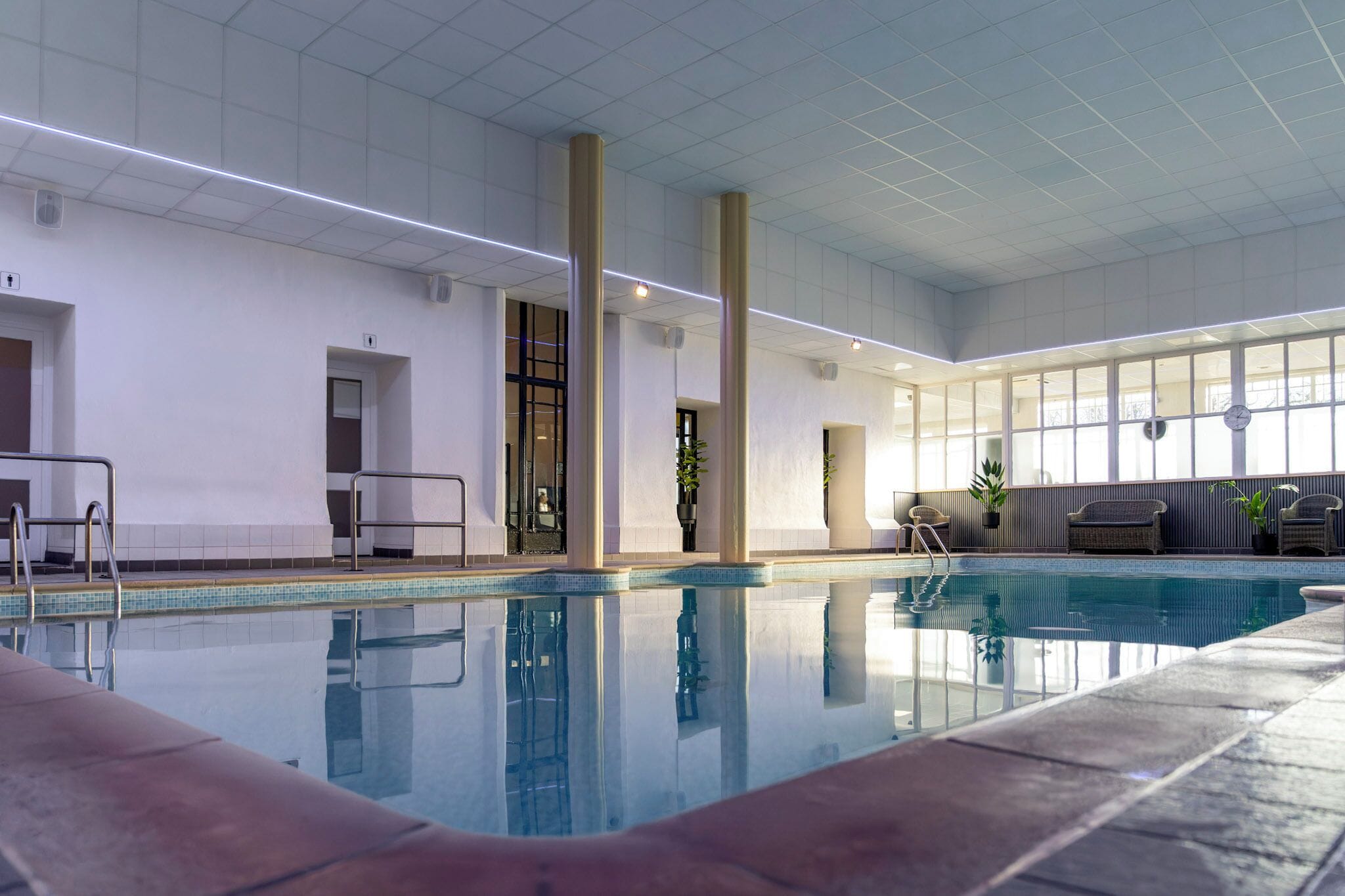 Indoor pool, pool loungers
