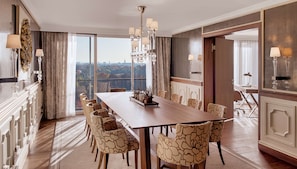Presidential Suite, 1 King Bed, Non Smoking