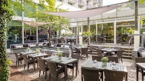 Breakfast and dinner served, local and international cuisine