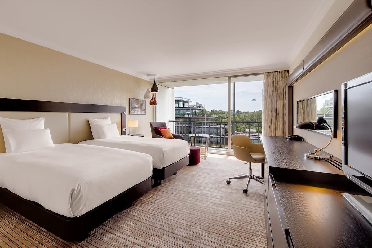 Hypo-allergenic bedding, in-room safe, desk, laptop workspace