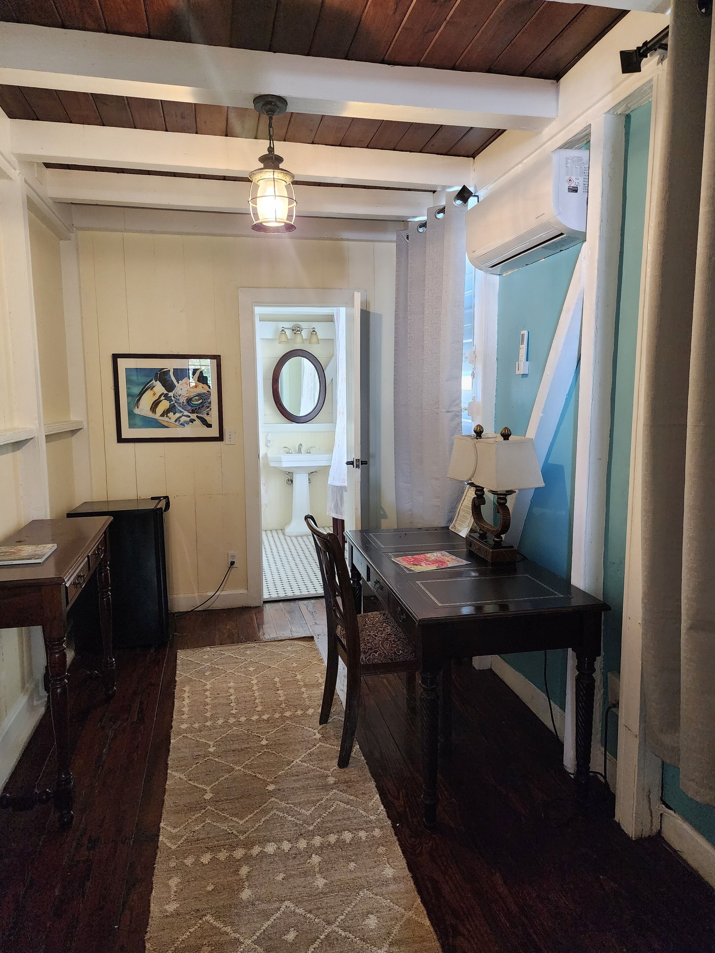 Ducha, artículos de tocador ecológicos, secador de pelo, toallas