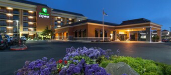 Holiday Inn Express at Monterey Bay by IHG