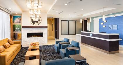 Holiday Inn Express at Monterey Bay by IHG