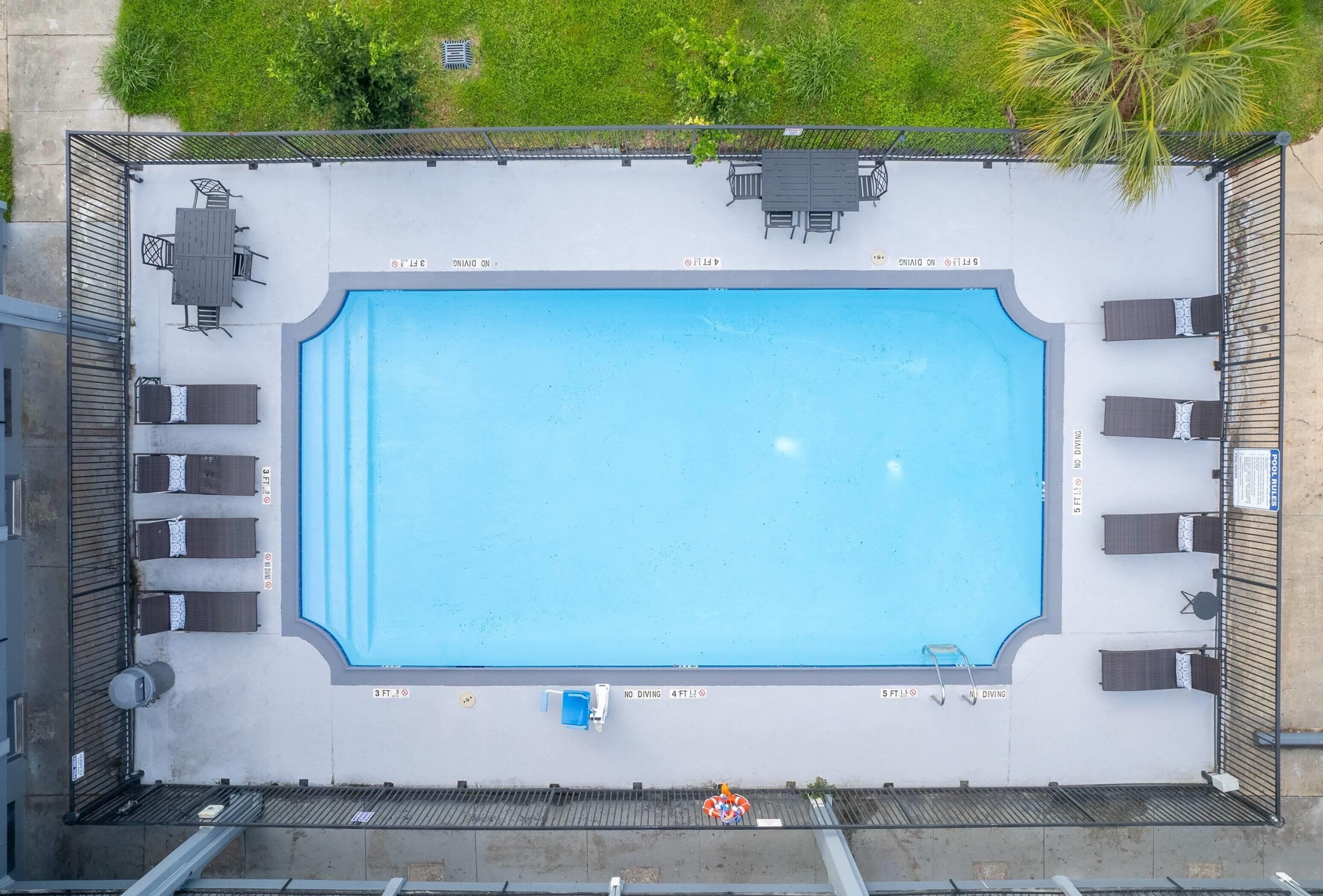 Kolam renang outdoor