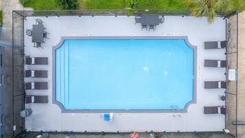 Kolam renang outdoor