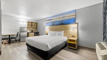 Suite, 1 King Bed, Non Smoking | Premium bedding, down duvets, pillow-top beds, desk