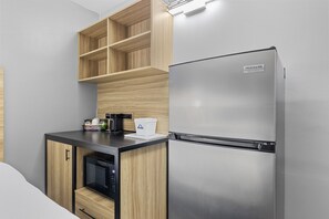 Suite, Multiple Beds, Non Smoking | Premium bedding, down comforters, pillowtop beds, desk - Days Inn & Suites by Wyndham Texas City (Texas City)