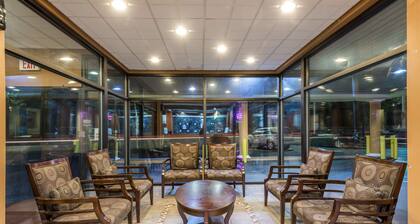 Days Inn by Wyndham Pittsburgh