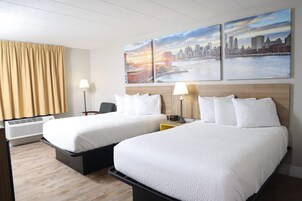 双人房, 2 张双人床 | 特色装修、特色家居、办公桌、笔记本电脑工作区