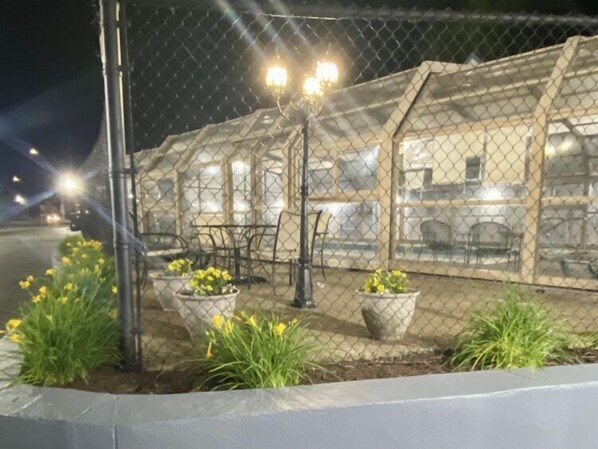 Exterior - Days Inn by Wyndham Pittsburgh (Pittsburgh)