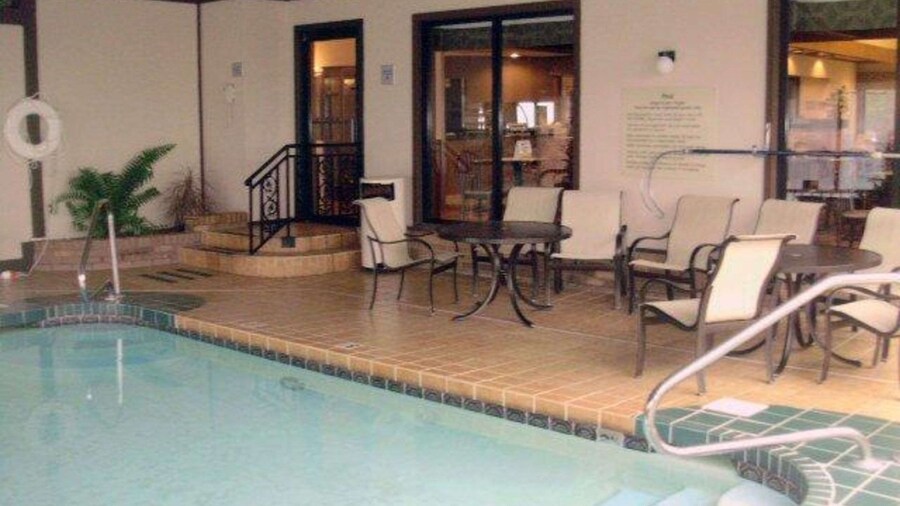 Quality Inn & Suites Searcy I-57