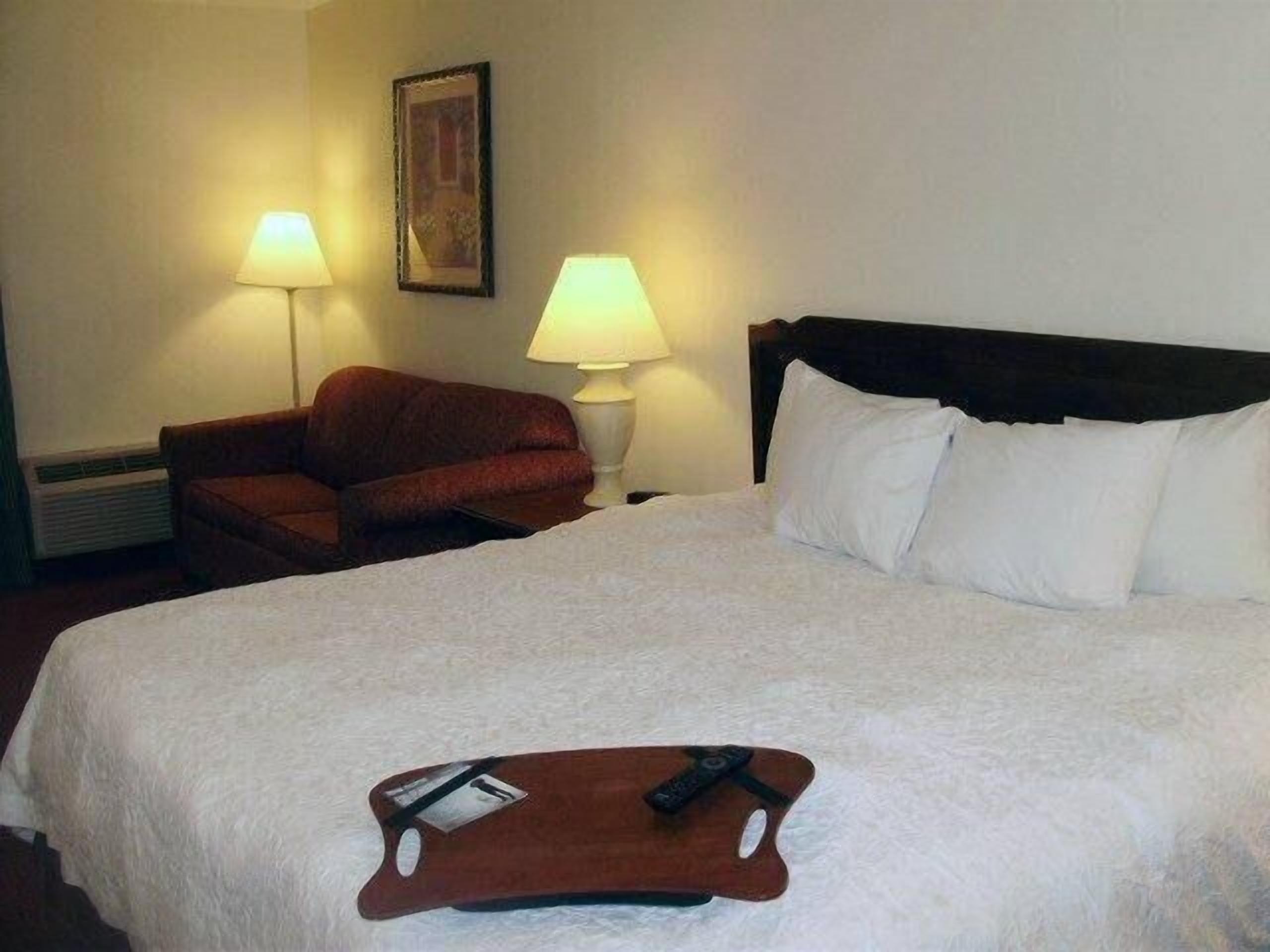 Roupas de cama premium, edredons de pluma, camas Tempur-Pedic