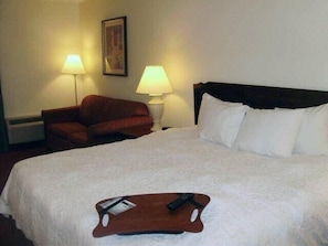 Literie de qualité, couette en duvet, lit avec matelas Tempur-Pedic