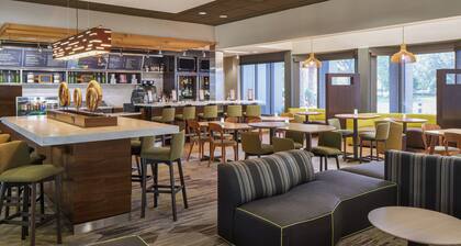 Courtyard by Marriott Orlando Airport