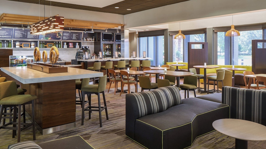 Courtyard by Marriott Orlando Airport