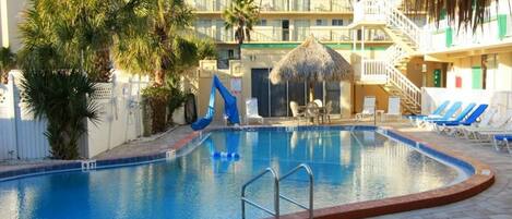 2 piscinas al aire libre