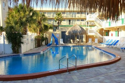 Seaside Inn & Suites