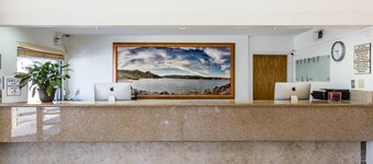 Rodeway Inn Magic Mountain Area