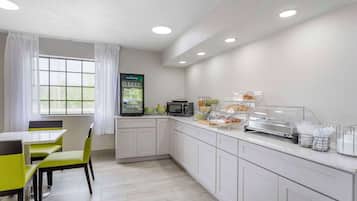 Free daily buffet breakfast