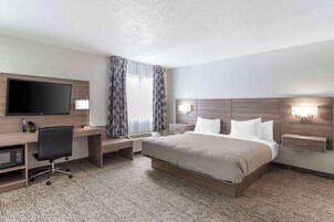 Escritorio y espacio para trabajar con laptop 