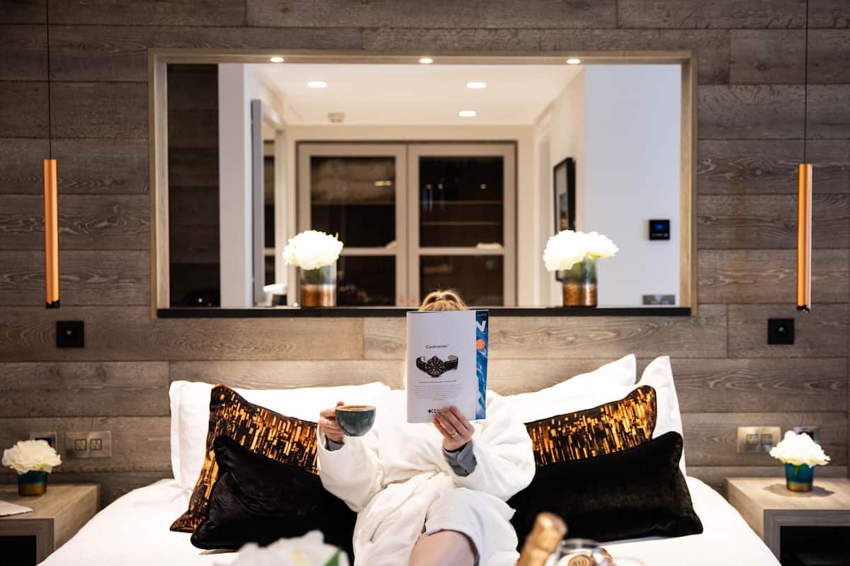 winander club lime with feature | 1 bedroom, premium bedding, individually decorated