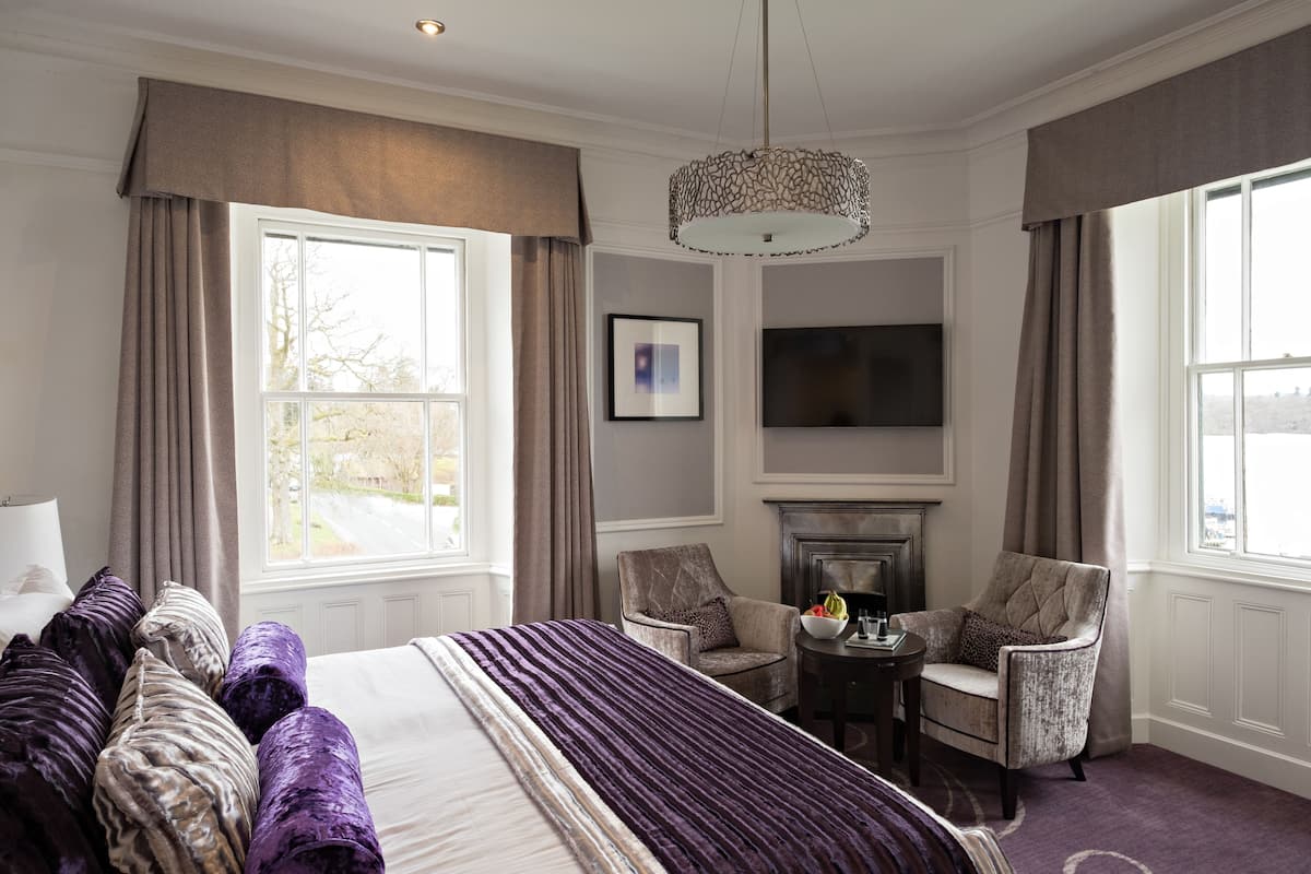 Double or Twin Room, Lake View (Lime) | Premium bedding, desk, iron/ironing board, WiFi (free)