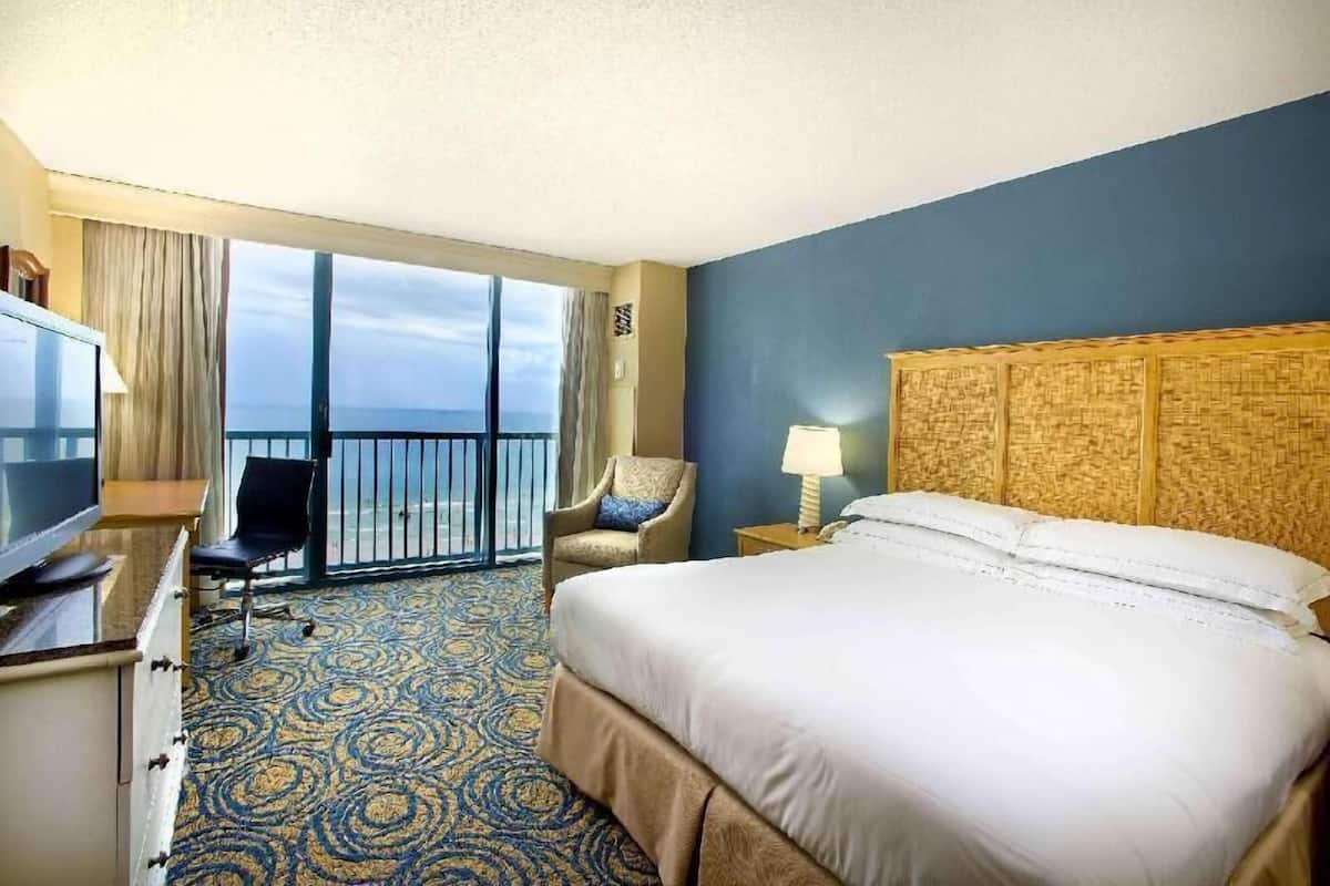 Premium bedding, pillowtop beds, in-room safe, desk