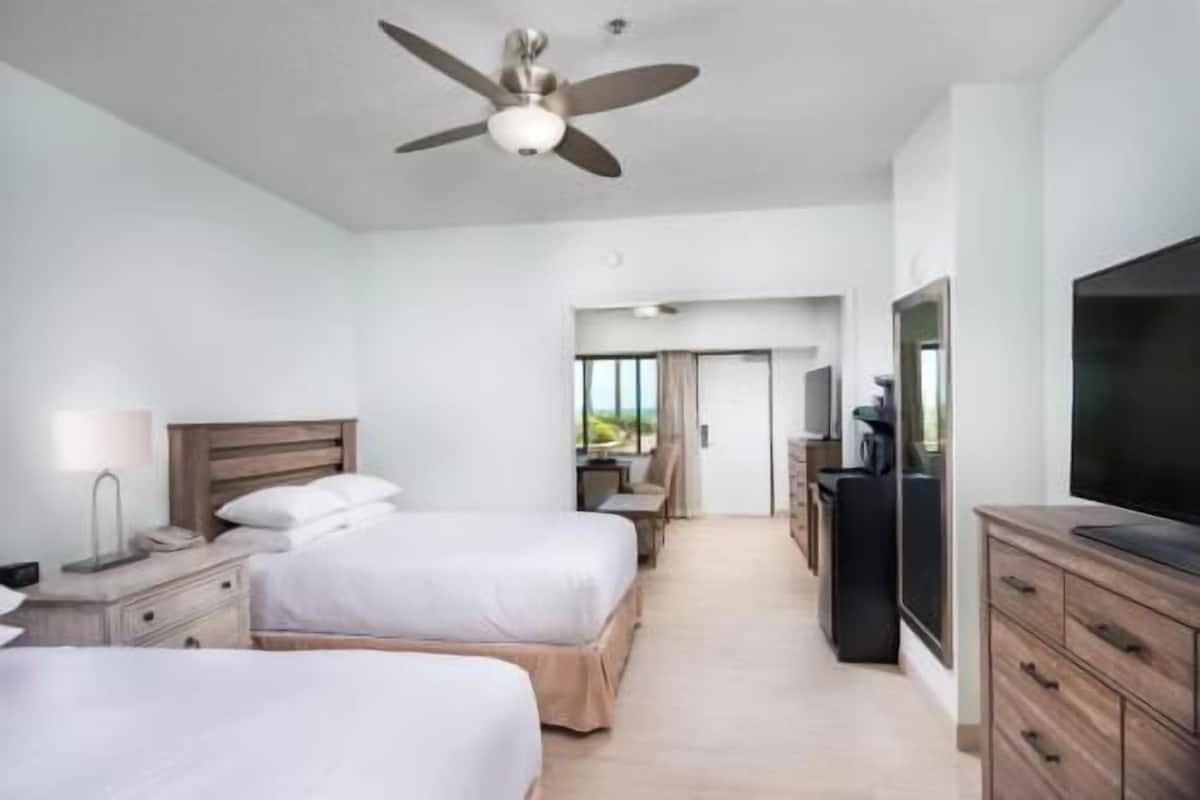 Premium bedding, pillowtop beds, in-room safe, desk