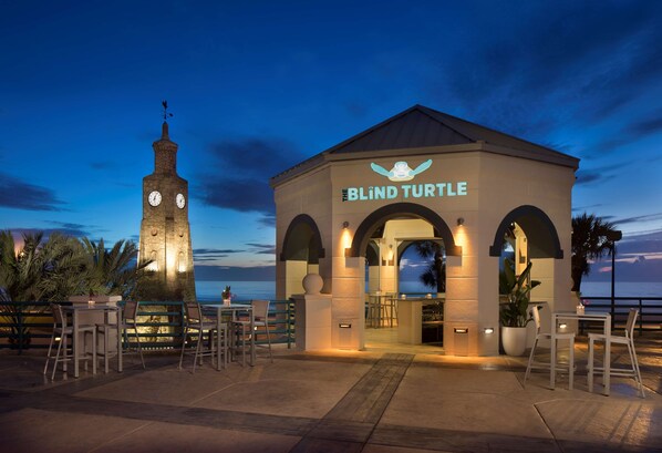 4 restaurants, breakfast, lunch, dinner served; local cuisine 