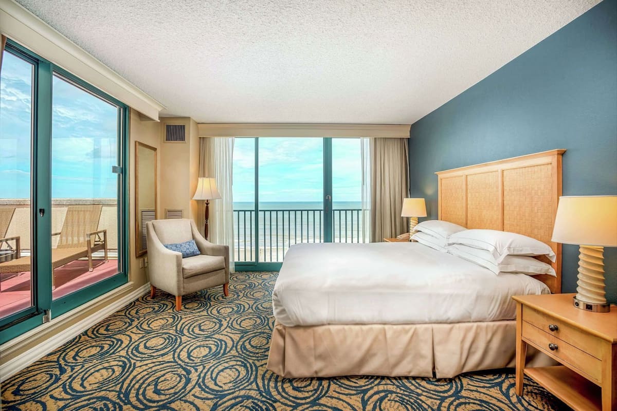 Premium bedding, pillowtop beds, in-room safe, desk