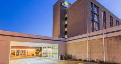 Days Hotel & Conference Center by Wyndham Danville