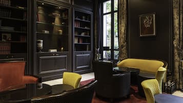 ロビー応接スペース