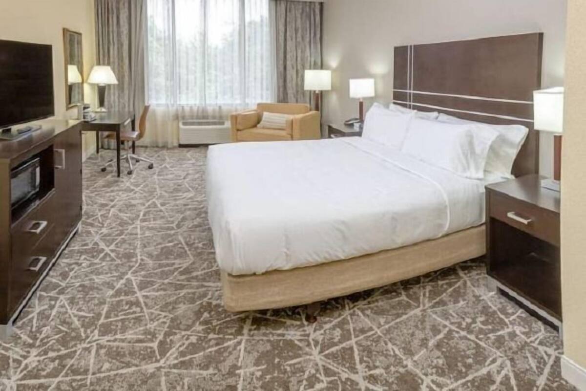 Hypo-allergenic bedding, soundproofing, free cribs/infant beds